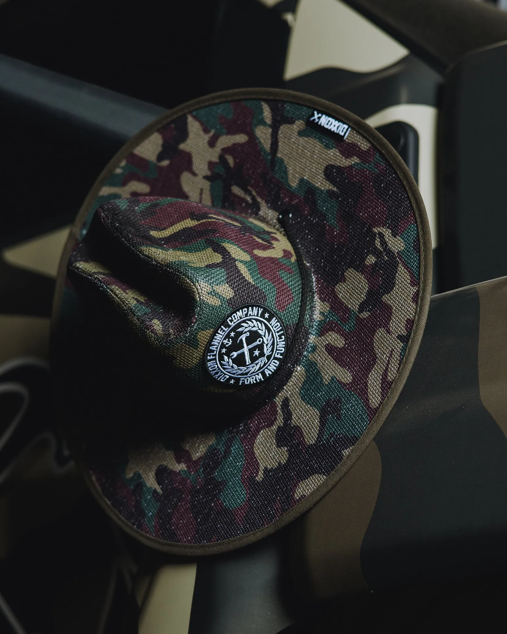 Green Camo Straw Sun Hat - Black & Gray