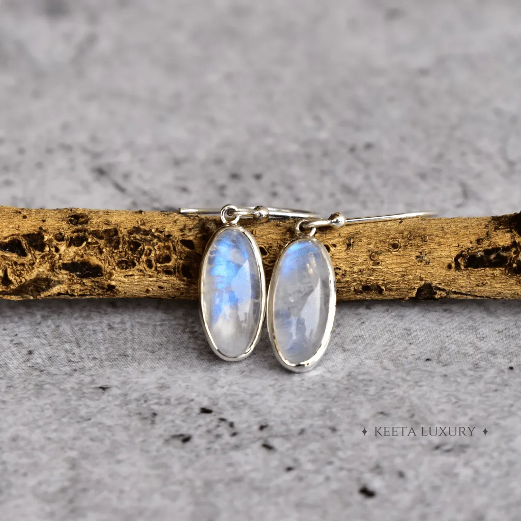 Oval Regency - Moonstone Dangle