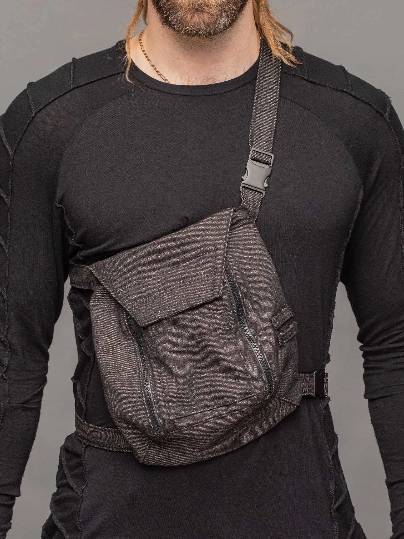 TREKKER - Crossbody Chest Bag