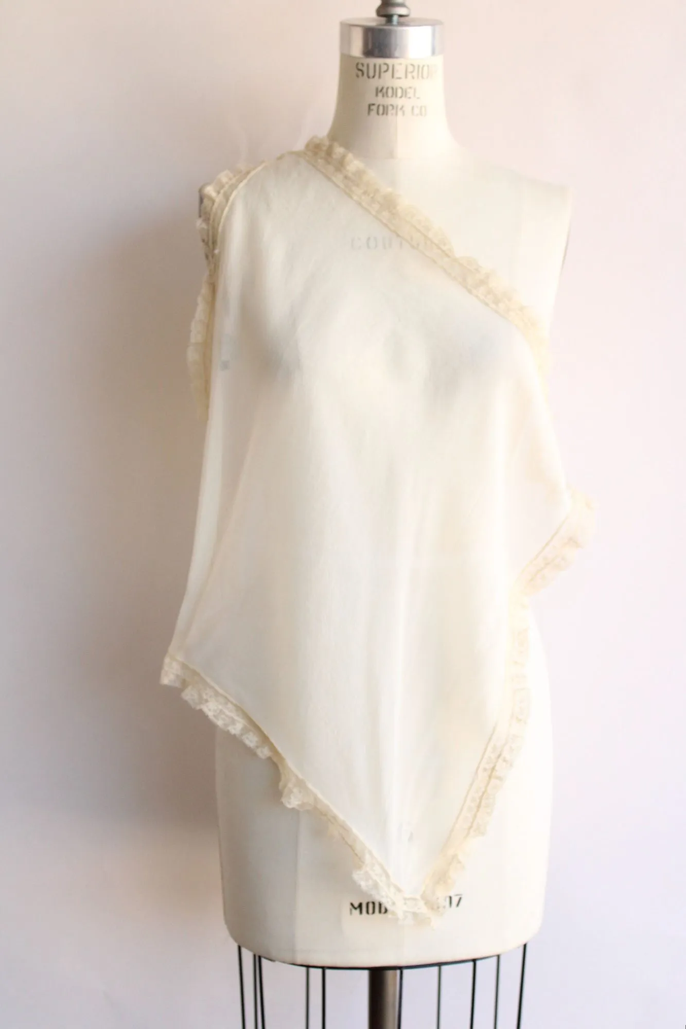 Vintage Saks Fifth Avenue Ivory Silk Chiffon and Cream Lace Scarf